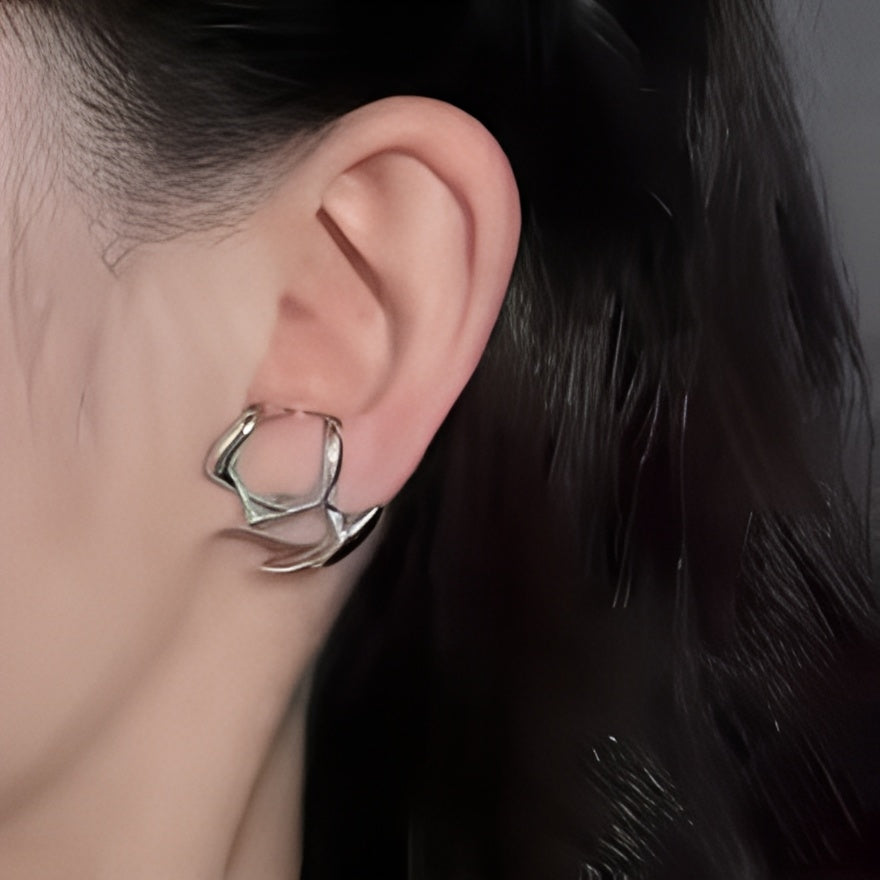 No.P003 Serene Curve Earring