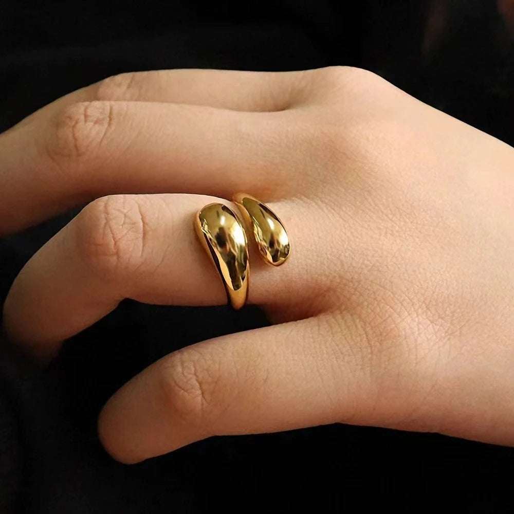 No.R004 Golden Feather Ring