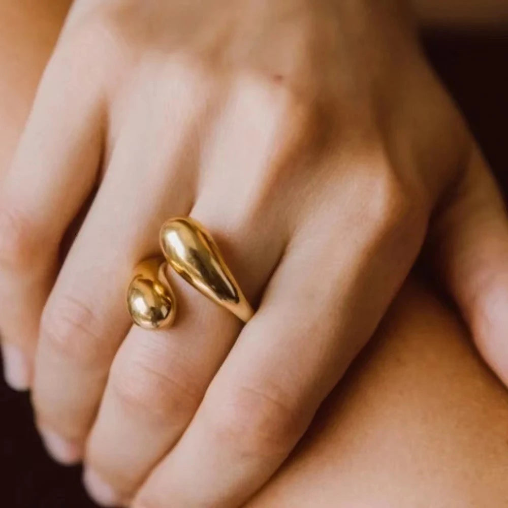 No.R004 Golden Feather Ring