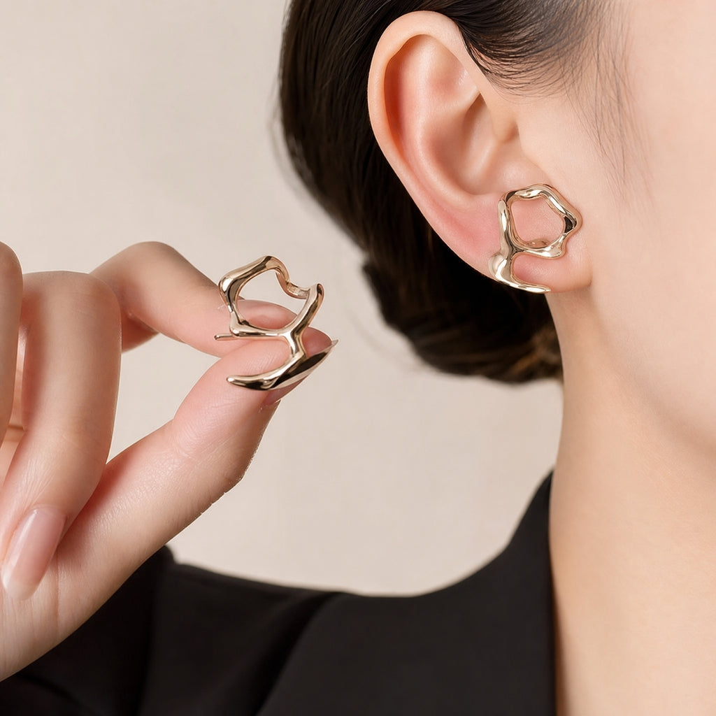 No.P003 Serene Curve Earring